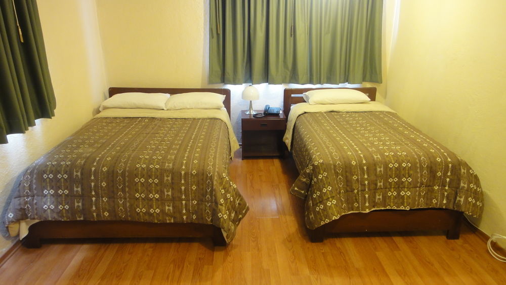 Alston Inn Hotel Quito Exterior photo