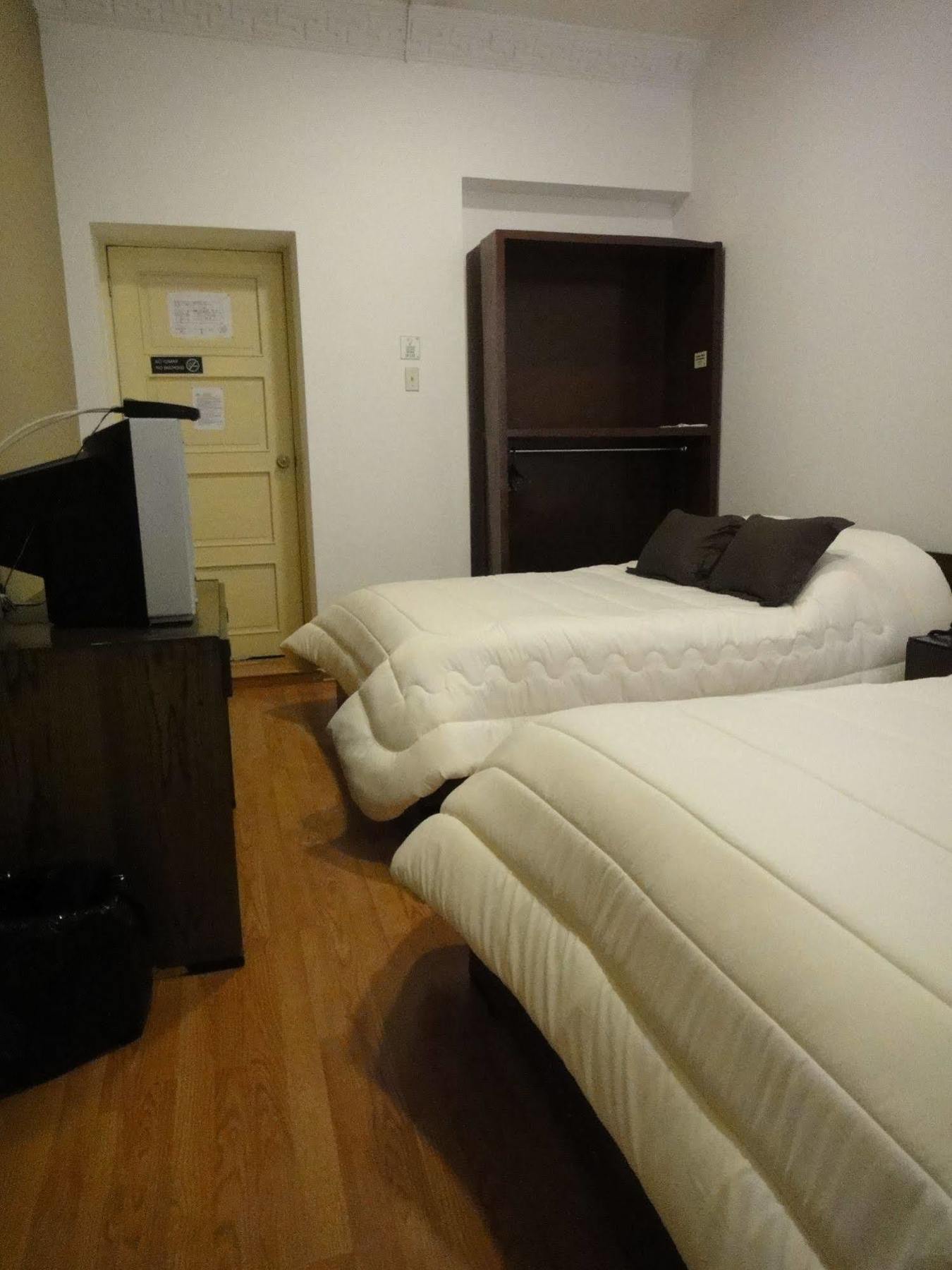 Alston Inn Hotel Quito Exterior photo