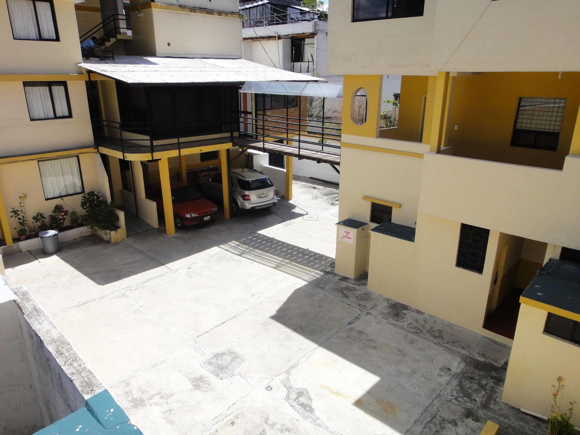 Alston Inn Hotel Quito Exterior photo